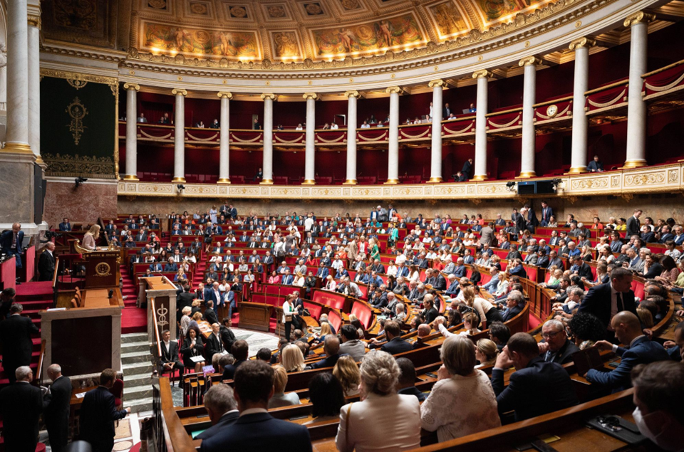 Les députés rejettent la motion de censure LFI le texte adopté en