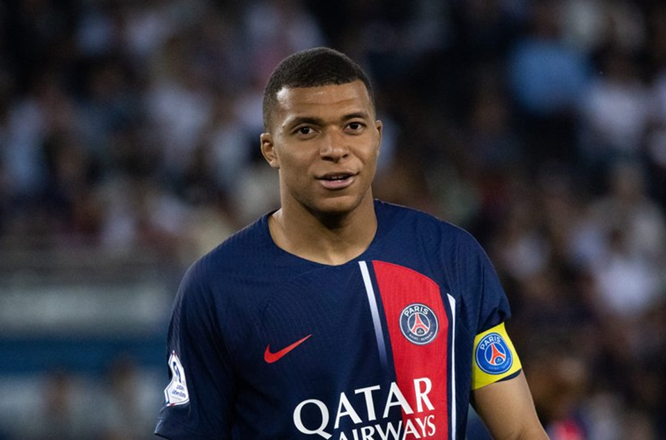 Kylian Mbappé Envisage Un Départ En 2024, Le PSG Au Pied Du Mur ...