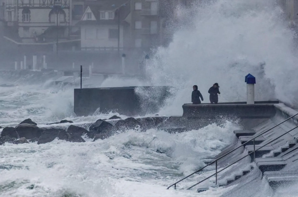 Après Ciaran Une Nouvelle Tempête Arrive En France Quotidien Libre • Actualités En France Et 